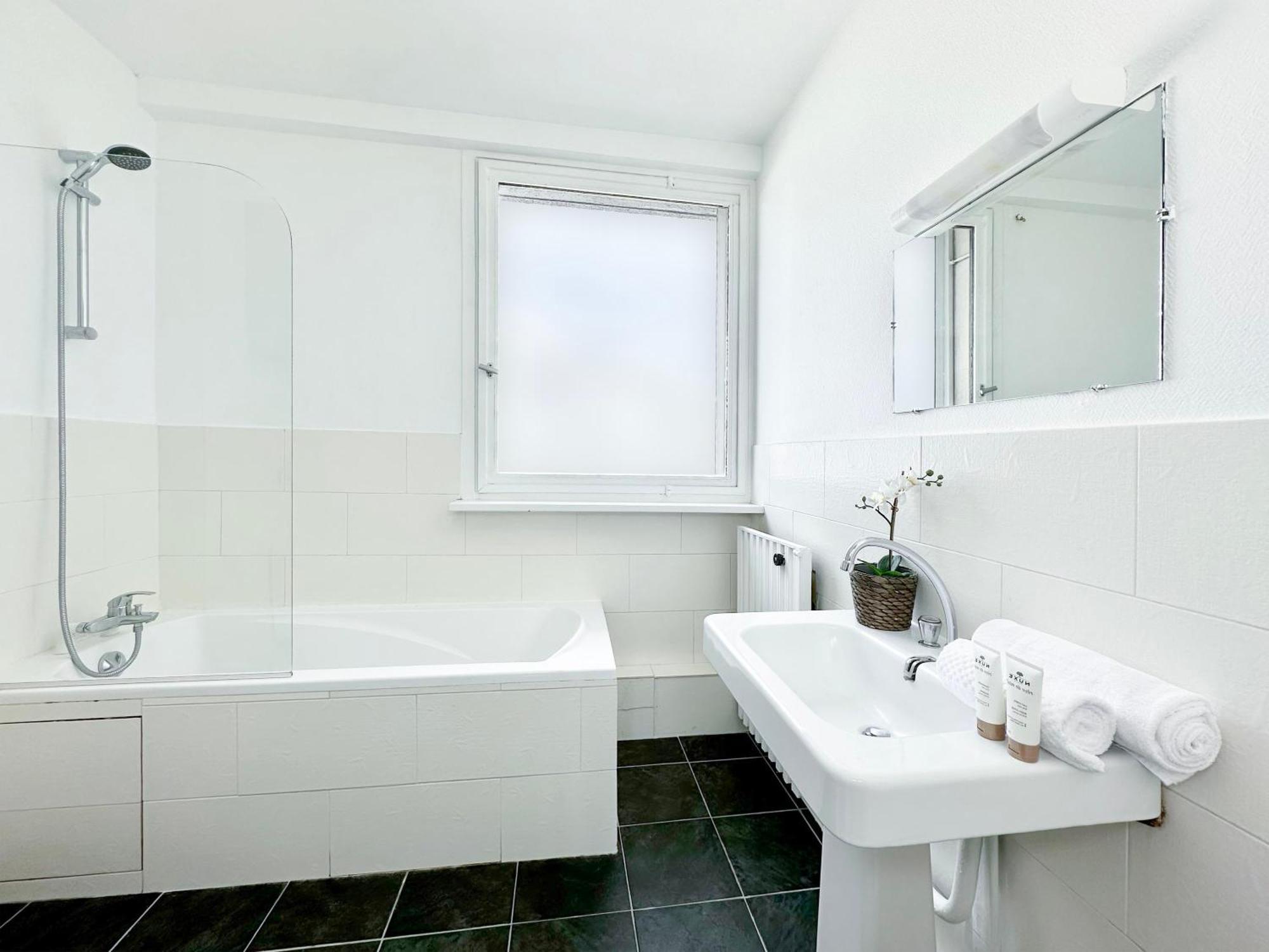 Spacious & Luxurious Flat In Montparnasse Parijs Buitenkant foto